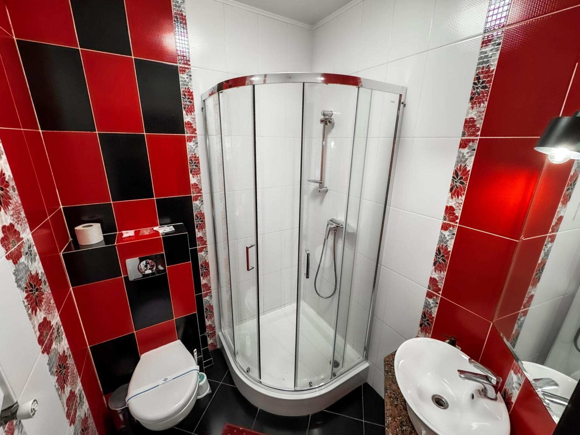 Apartments On Zaliznychna 49 İvano-Frankivsk Dış mekan fotoğraf