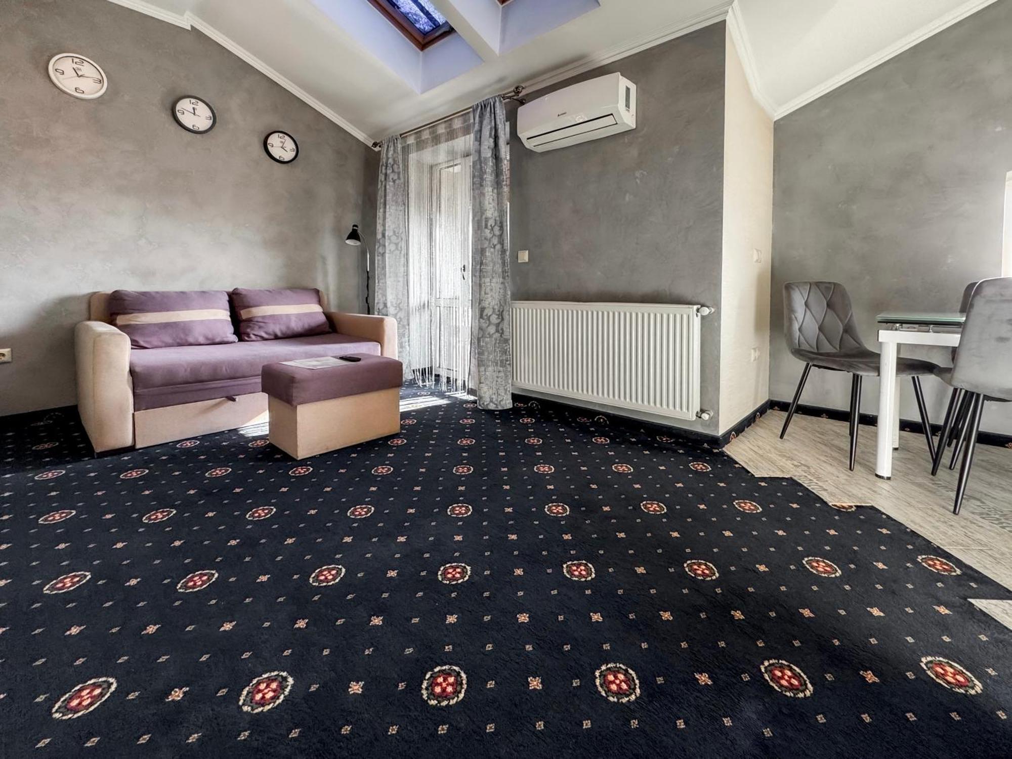 Apartments On Zaliznychna 49 İvano-Frankivsk Dış mekan fotoğraf