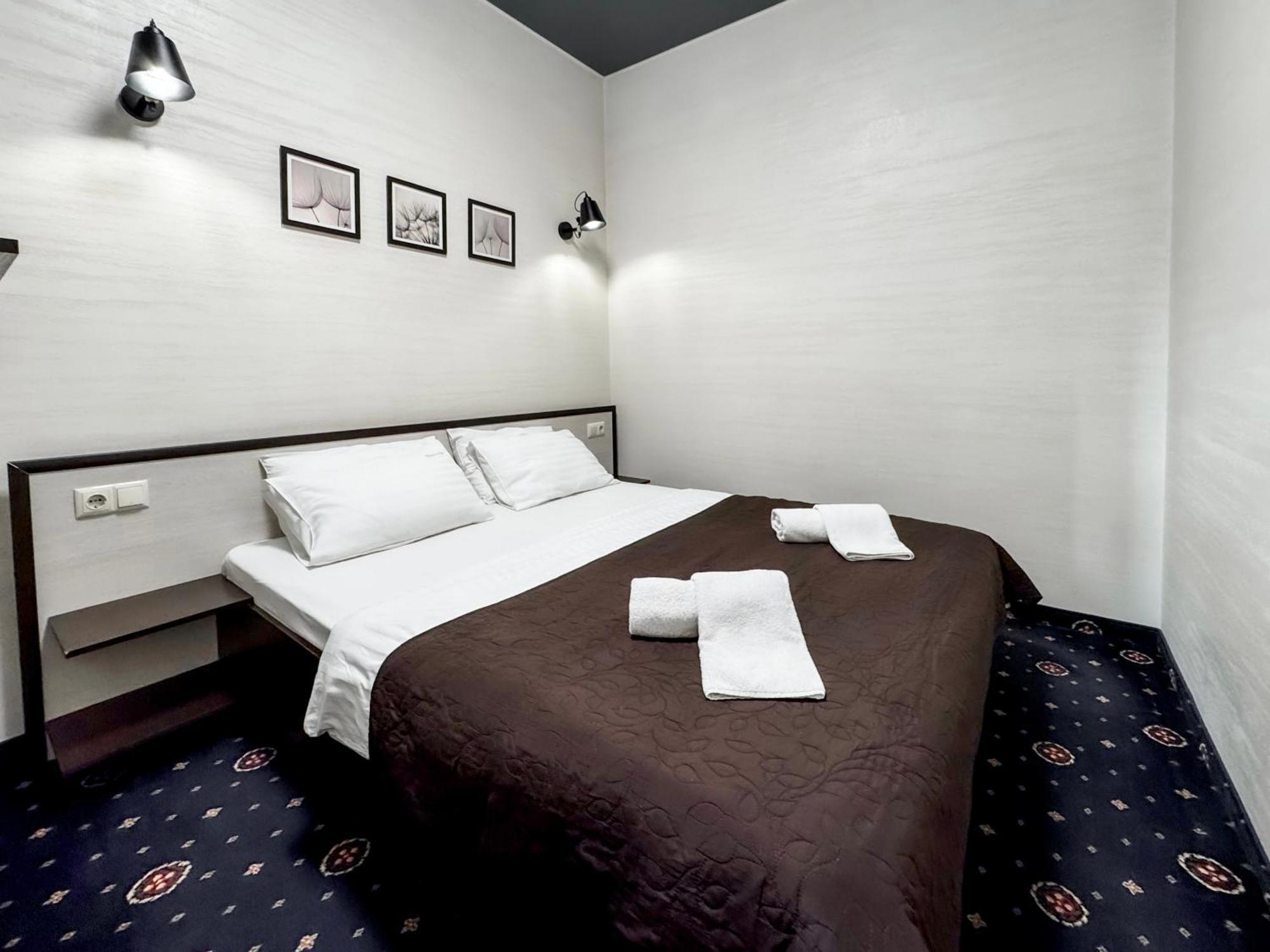 Apartments On Zaliznychna 49 İvano-Frankivsk Dış mekan fotoğraf