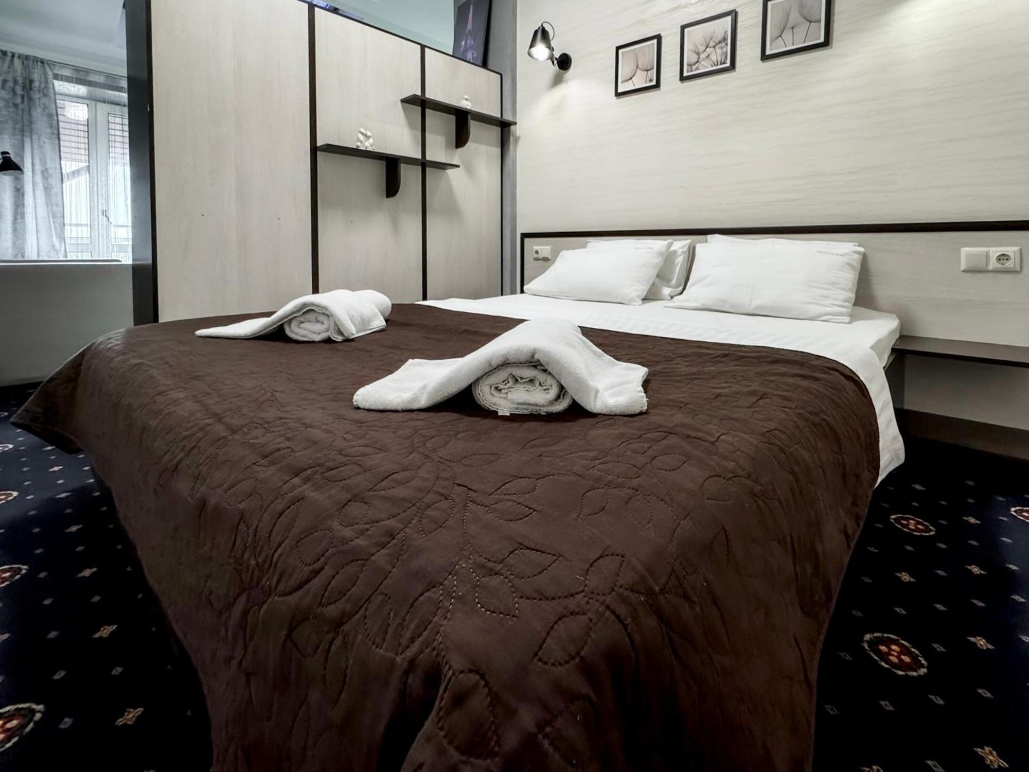 Apartments On Zaliznychna 49 İvano-Frankivsk Dış mekan fotoğraf