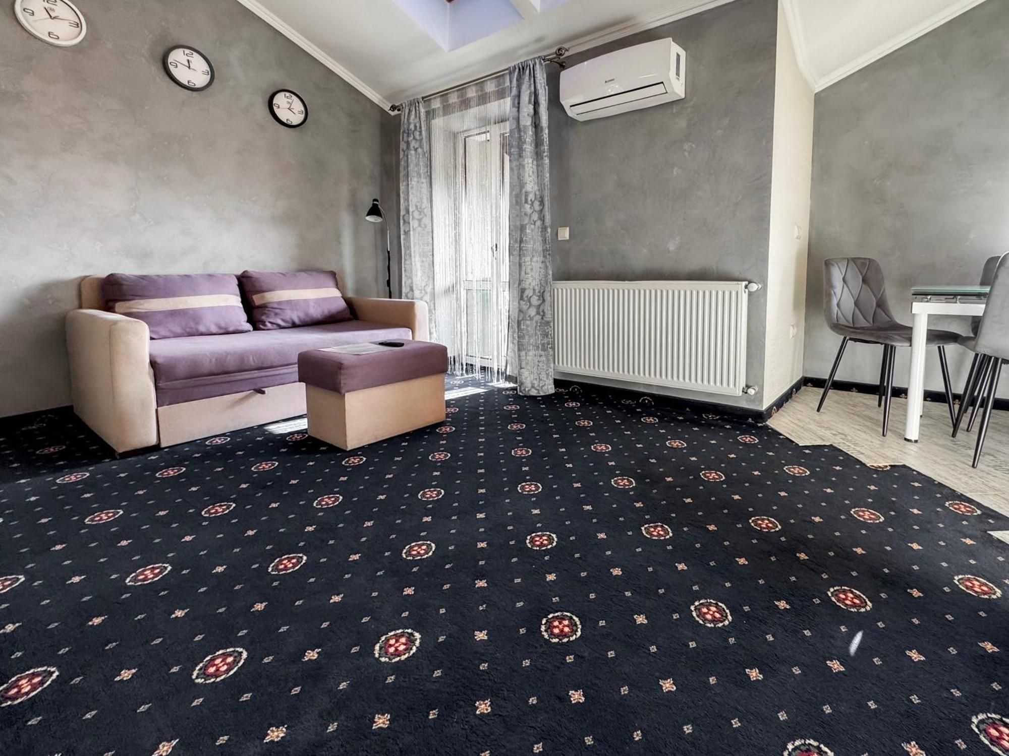 Apartments On Zaliznychna 49 İvano-Frankivsk Dış mekan fotoğraf