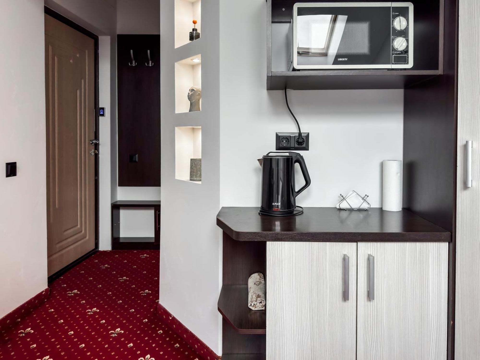 Apartments On Zaliznychna 49 İvano-Frankivsk Dış mekan fotoğraf