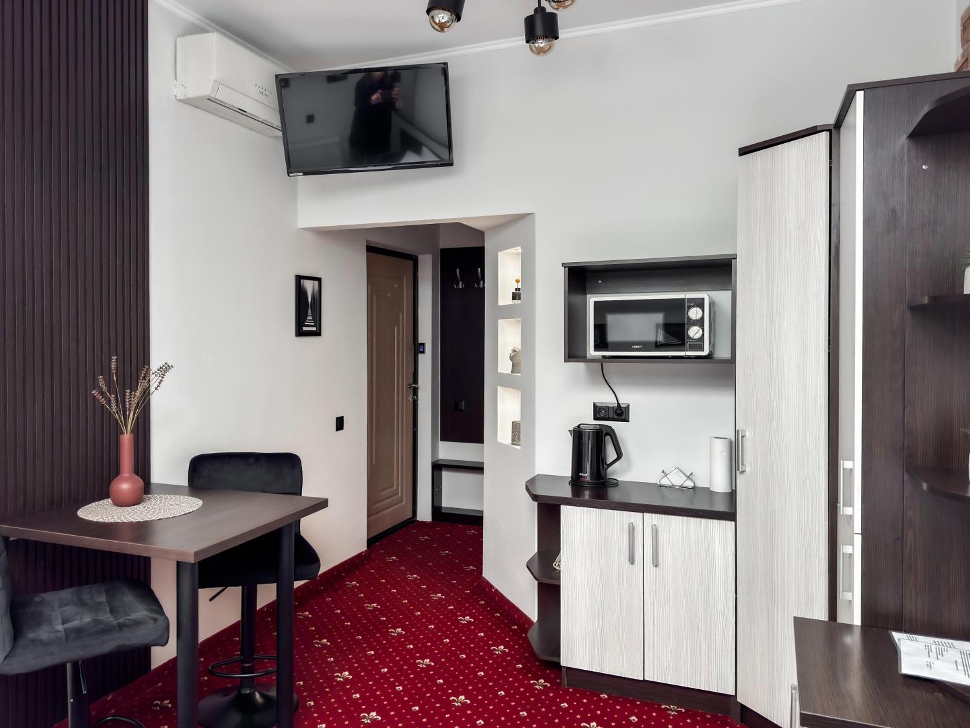 Apartments On Zaliznychna 49 İvano-Frankivsk Dış mekan fotoğraf