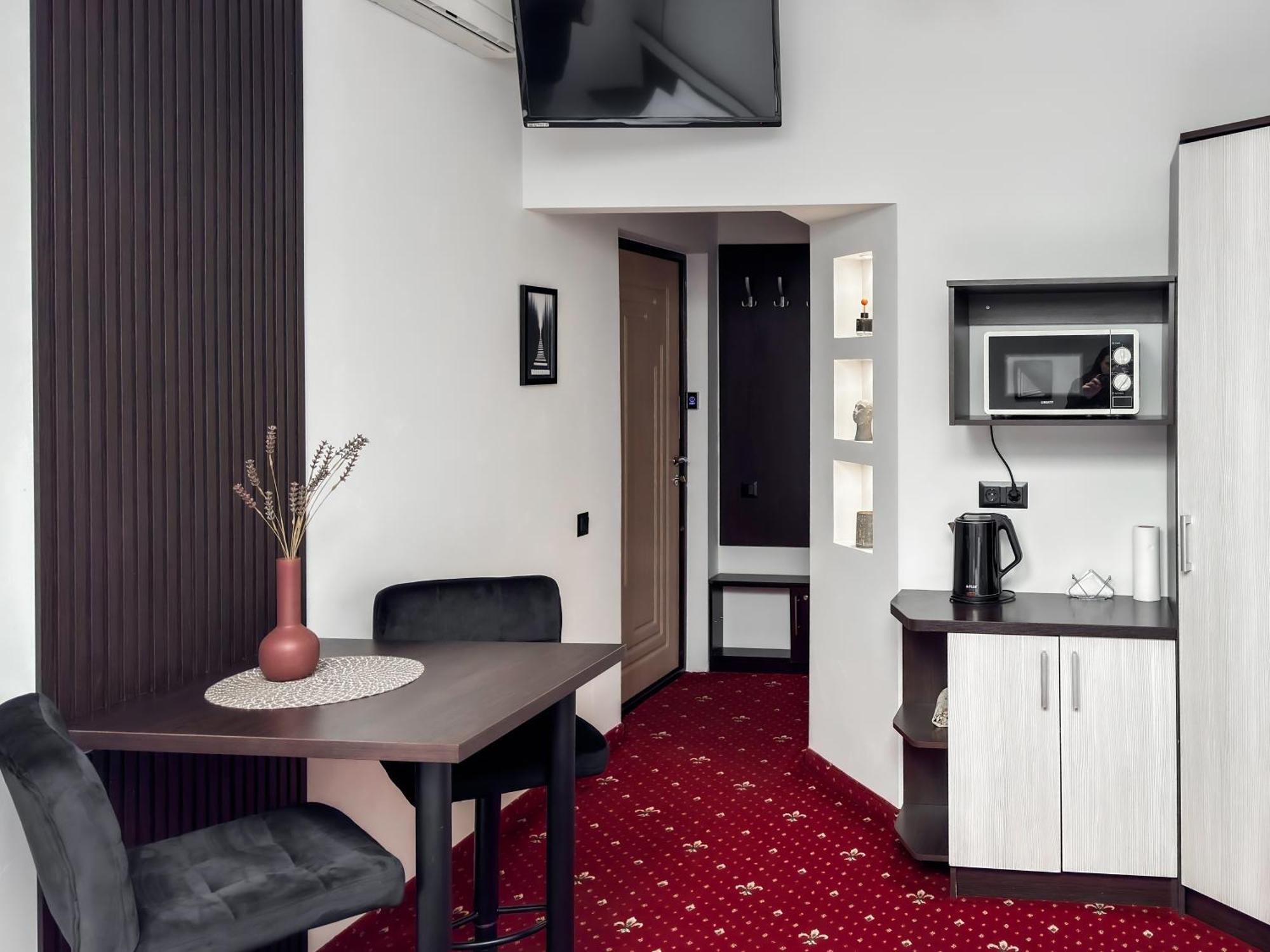 Apartments On Zaliznychna 49 İvano-Frankivsk Dış mekan fotoğraf