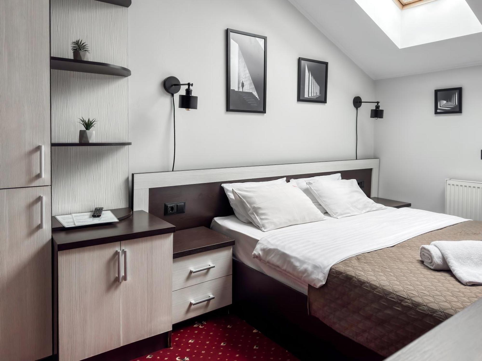 Apartments On Zaliznychna 49 İvano-Frankivsk Dış mekan fotoğraf