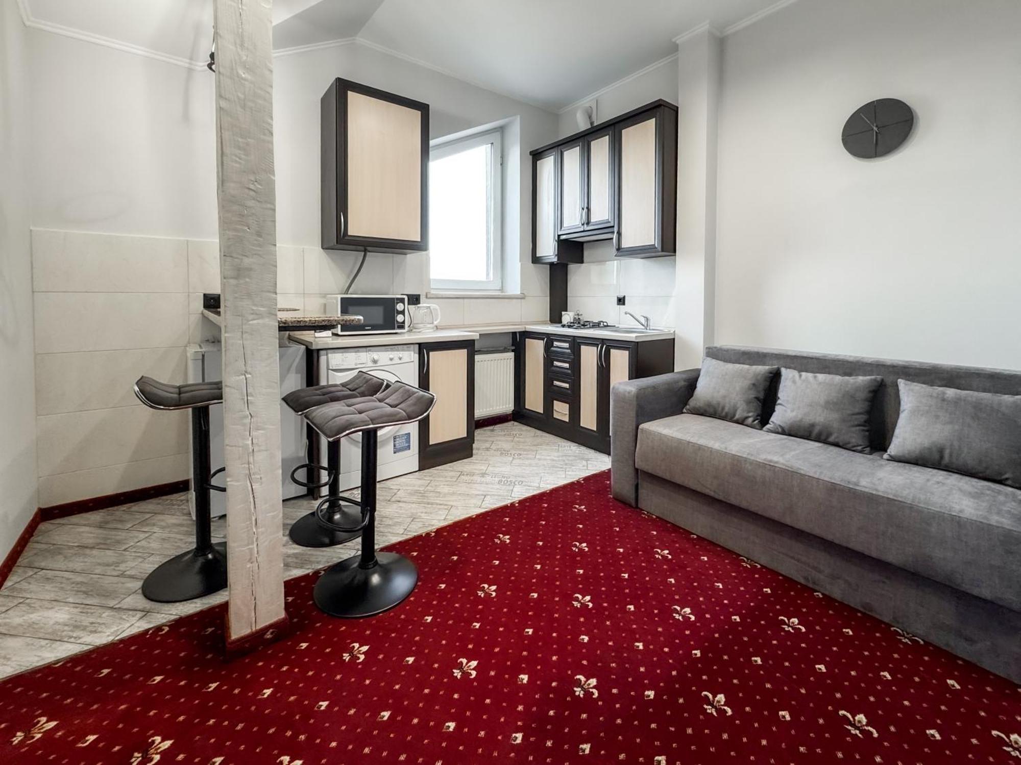 Apartments On Zaliznychna 49 İvano-Frankivsk Dış mekan fotoğraf
