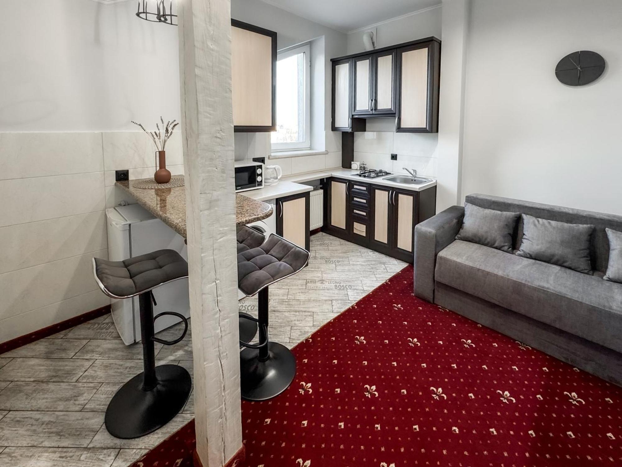 Apartments On Zaliznychna 49 İvano-Frankivsk Dış mekan fotoğraf