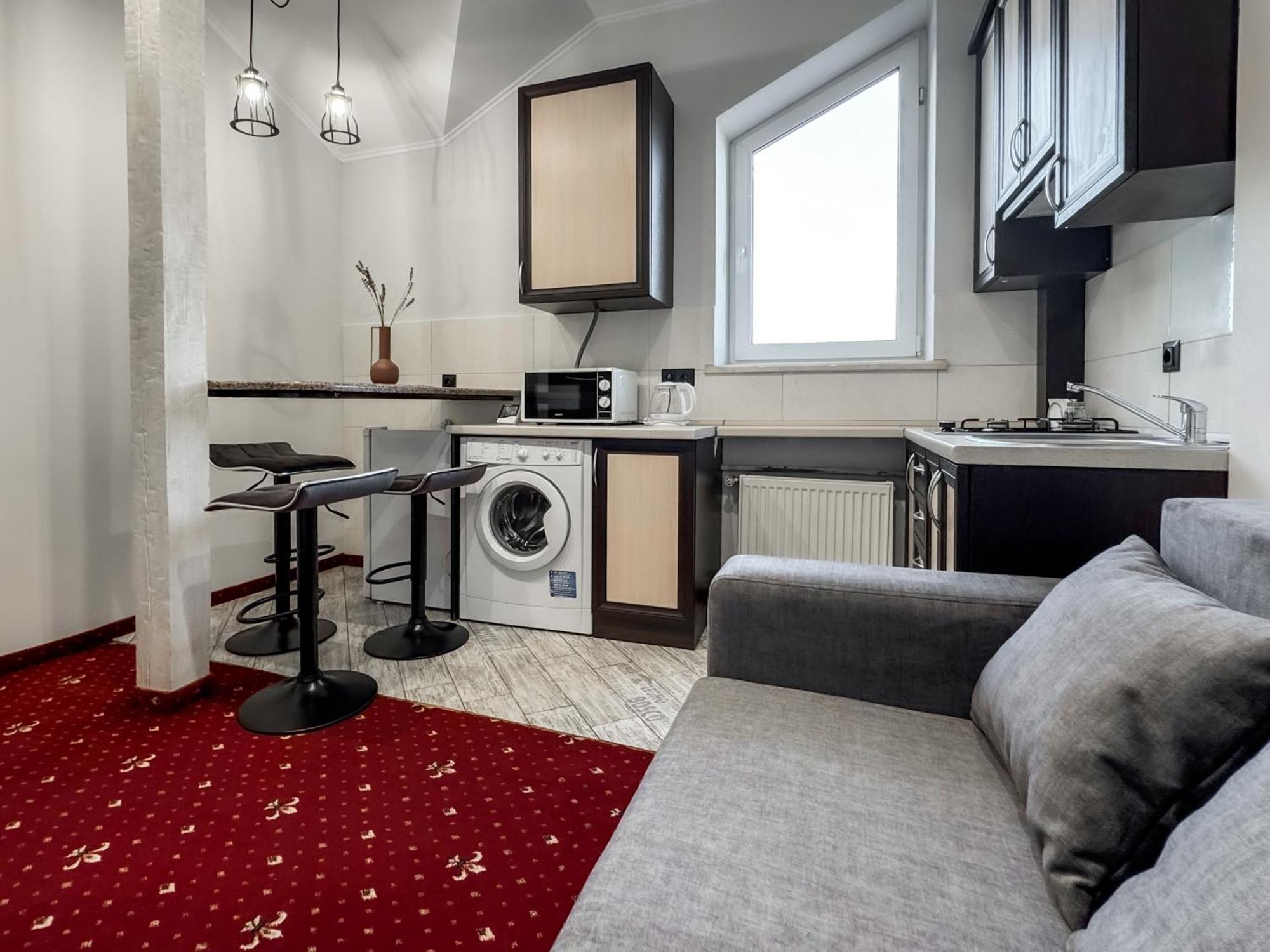 Apartments On Zaliznychna 49 İvano-Frankivsk Dış mekan fotoğraf