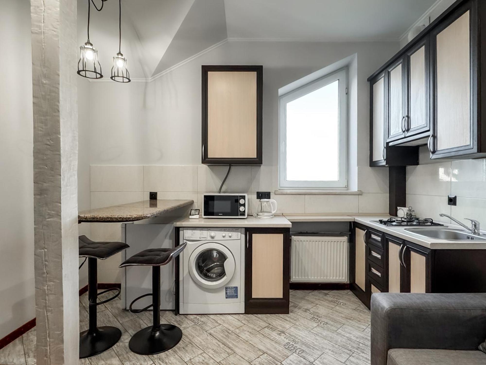 Apartments On Zaliznychna 49 İvano-Frankivsk Dış mekan fotoğraf