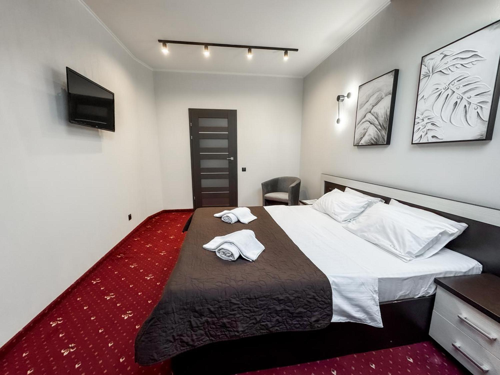 Apartments On Zaliznychna 49 İvano-Frankivsk Dış mekan fotoğraf